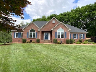 919 Eagle Ct, Bowling Green, KY 42103