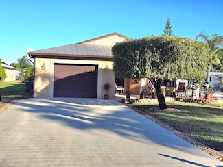 20 Silver Oak Dr, Port Saint Lucie, FL 34952