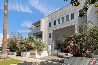 928 N Croft Ave Unit 301, West Hollywood, CA 90069