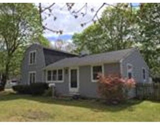 233 Maravista Ave, Teaticket, MA 02536