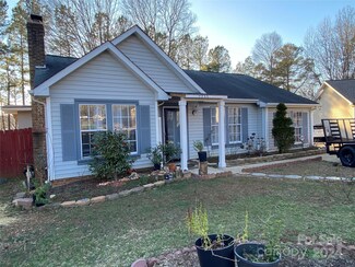 7233 Idlewild Brook Ln, Charlotte, NC 28212