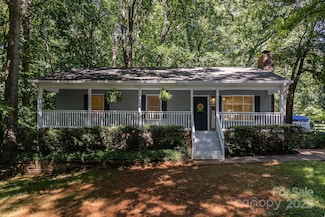 1118 Brookwood Dr, Stanley, NC 28164