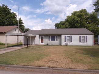 212 S Rutter Ave, Chanute, KS 66720