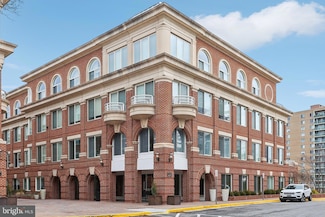 635 Slaters Ln Unit 202, Alexandria, VA 22314