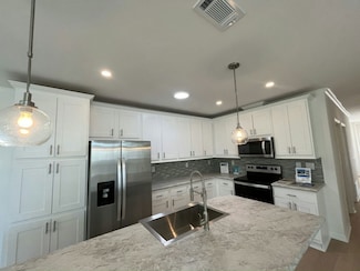 8775 20th St Unit 5, Vero Beach, FL 32966