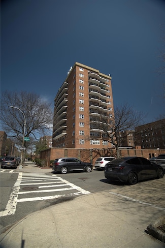72-35 112th St Unit 12B, Forest Hills, NY 11375