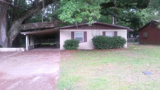 2920 Oakwood Dr, Tallahassee, FL 32304