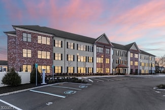 518 Vosseller Ave Unit 110, Bound Brook, NJ 08805