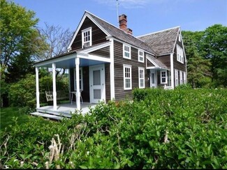 1069 Beacon Hill Rd, Block Island, RI 02807