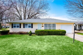 803 N Residence St, Winchester, IN 47394