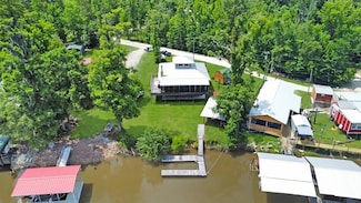 354 Red Bull Island Dr, Wewahitchka, FL 32465