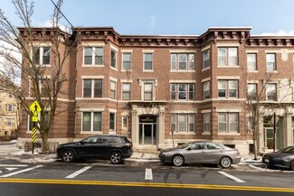 109 Winchester St Unit 8, Brookline, MA 02446