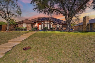 813 Timberline Ct, Desoto, TX 75115