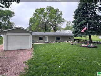 809 N Nebraska St, Ponca, NE 68770