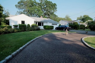 408 Ackerson Blvd, Brightwaters, NY 11718