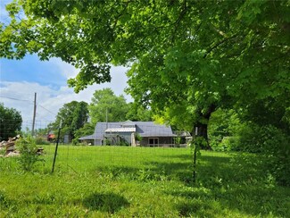 402 S 100 W, Rushville, IN 46173