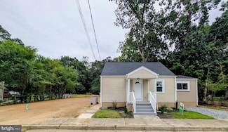 1017 Alexander Dr, Vineland, NJ 08361