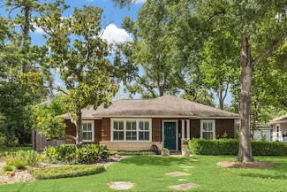 1119 Grovewood Ln, Houston, TX 77008