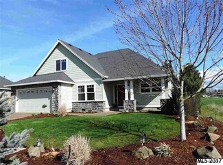 865 Cypress St, Mount Angel, OR 97362