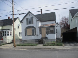 334 Cumberland St, Rumford, ME 04276