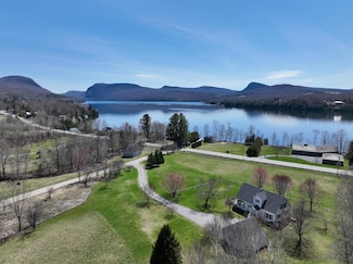 93 Stoney Brook Ln, Orleans, VT 05860