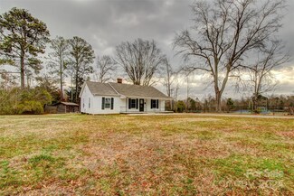 211 S Rudisill Ave, Cherryville, NC 28021