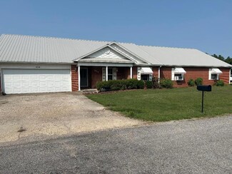 921 Country Side Dr, Blytheville, AR 72315