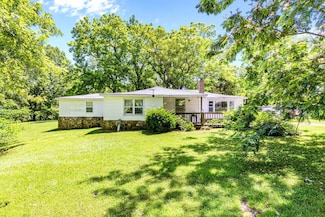 9399 Hopper Ln, Mountain Grove, MO 65711