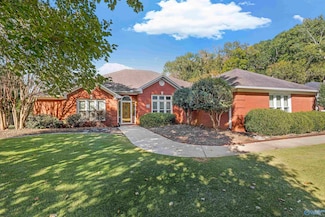 148 Cove Creek Dr, Decatur, AL 35603