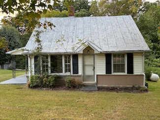 1203 Berta Rd, Martinsville, VA 24112