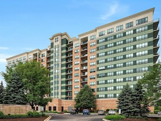 6420 Double Eagle Dr Unit 402, Woodridge, IL 60517