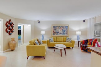 3590 Via Poinciana Unit 112, Lake Worth, FL 33467