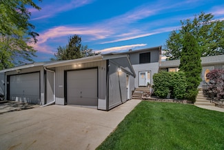 191 Acorn Ln, Bloomingdale, IL 60108