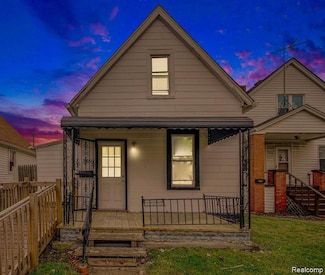 2382 Commor St, HamtraMcK, MI 48212