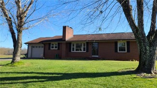 110 Tobacco Ln, Pilot Mountain, NC 27041