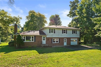 107 Presbyterian Ave, Hanover, IN 47243