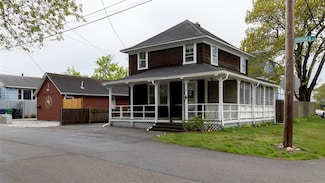 51 Oniska St, Warwick, RI 02889