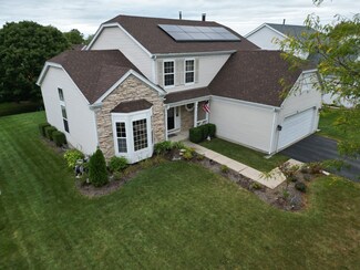 855 Franklin Dr, South Elgin, IL 60177