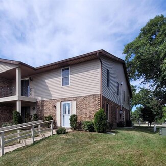 1729 Chelsea St, Schererville, IN 46375