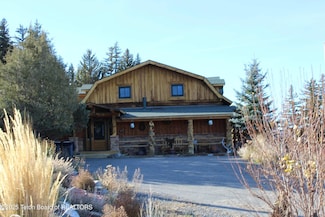 65 Bald Mountain Rd, Dubois, WY 82513
