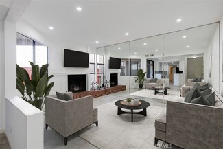 7211 Cozycroft Ave Unit 9, Winnetka, CA 91306