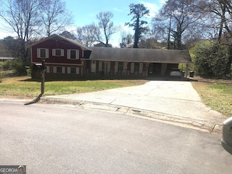 6155 Navaho Trail, Morrow, GA 30260