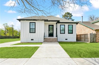 3416 Acorn Dr, Violet, LA 70092