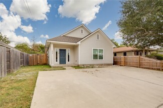 1015 Henderson St, Bryan, TX 77803