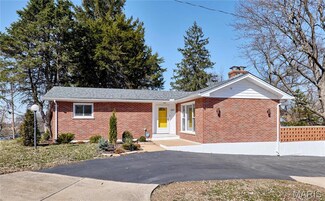 601 Brotherton Ln, Saint Louis, MO 63135
