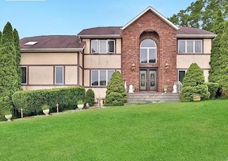 13 Mesa Place, Nanuet, NY 10954