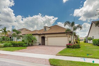 7052 Live Oak Dr, Naples, FL 34114