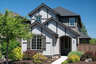 3130 SW 28th St, Redmond, OR 97756