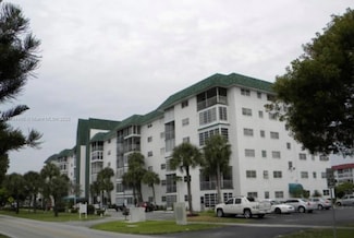 4751 NW 21st St Unit 611, Lauderhill, FL 33313