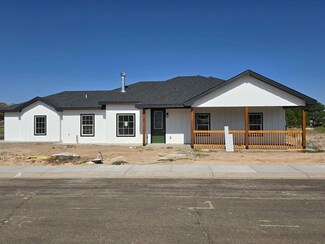 1 Peachtree Ct, Roswell, NM 88201
